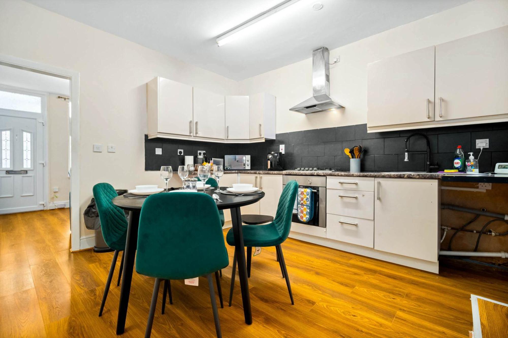Villa 3 Bed House For Contractors & Families And Free Parking Birmingham Exterior foto